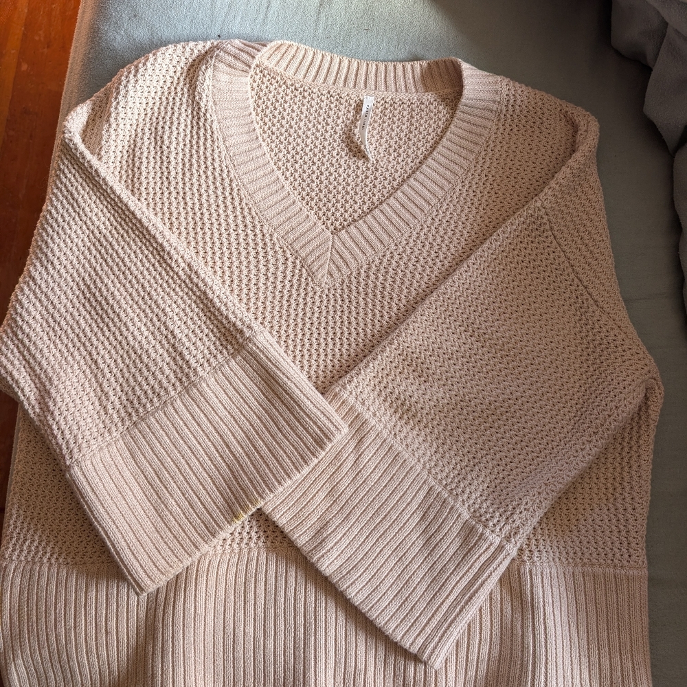 Paper Label 100% Cotton V-Neck Sweater in Soft Cream